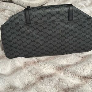 MK PURSE AND MATCHING WALLETT